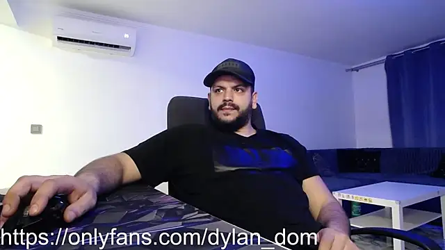 dyllan dom  online show from 03/10/26, 08:58