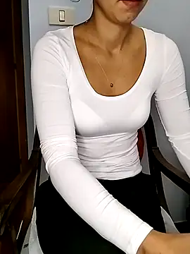 megan2021 online show from 09/11/25, 07:41