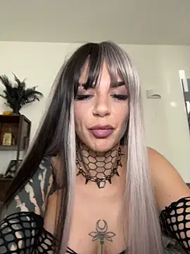 LexiCoco online show from 04/22/26, 03:57