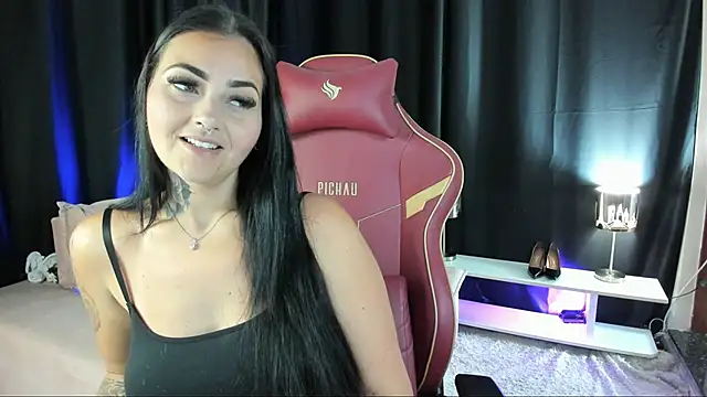 LauraColour online show from 12/11/24, 12:23