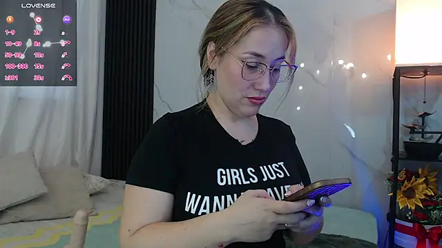 hotpawgmilf online show from 02/11/26, 09:09