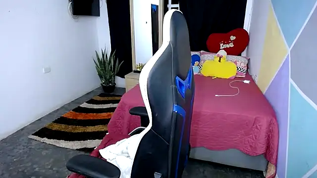 marysol83 online show from 03/01/25, 11:37