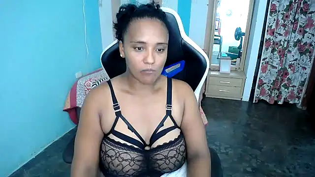 marysol83 online show from 10/11/25, 03:28