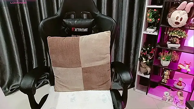 Yuki-yio online show from 02/24/26, 01:25