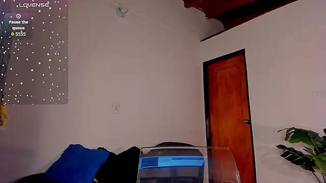 Snapshot of annita_lopez chatting on 10/17/25, 11:07 annita lopez online show from 10/17/25, 11:07