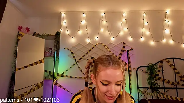 Snapshot of berrry_girl chatting on 05/31/26, 01:07 berrry girl online show from 05/31/26, 01:07