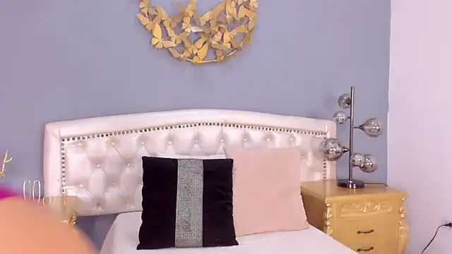 Snapshot of Alana_2916_ chatting on 12/21/24, 02:04 Alana 2916  online show from 12/21/24, 02:04