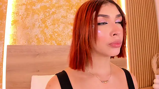 Snapshot of Alana_2916_ chatting on 10/25/25, 03:47 Alana 2916  online show from 10/25/25, 03:47