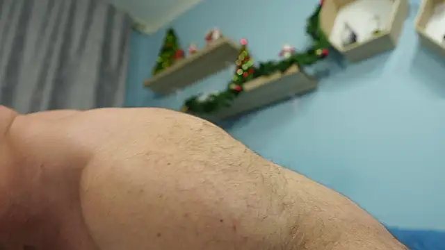 Snapshot of Muscle_Bear chatting on 01/11/25, 07:49 Muscle Bear online show from 01/11/25, 07:49