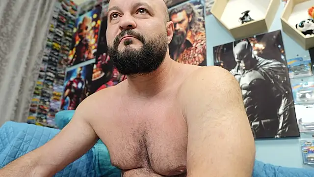 Snapshot of Muscle_Bear chatting on 09/18/25, 04:03 Muscle Bear online show from 09/18/25, 04:03