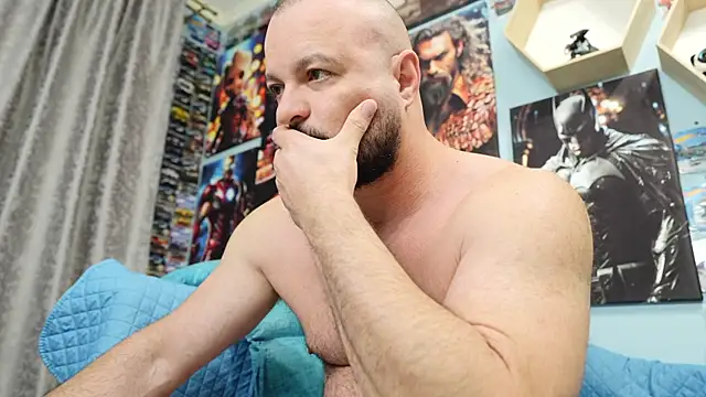 Snapshot of Muscle_Bear chatting on 10/04/25, 05:16 Muscle Bear online show from 10/04/25, 05:16