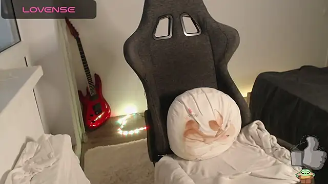 Snapshot of big1one1guy chatting on 12/07/24, 12:45 big1one1guy online show from 12/07/24, 12:45