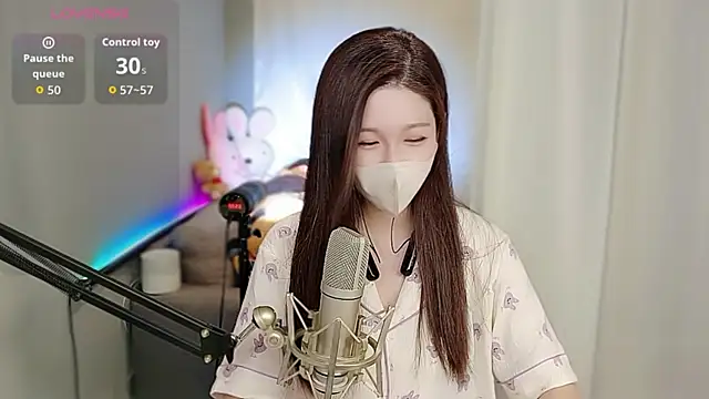 tw lala online show from 10/21/25, 04:51