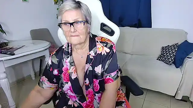 Snapshot of Selenna57 chatting on 01/31/26, 07:11 Selenna57 online show from 01/31/26, 07:11