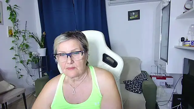 Selenna57 online show from 04/06/26, 05:14