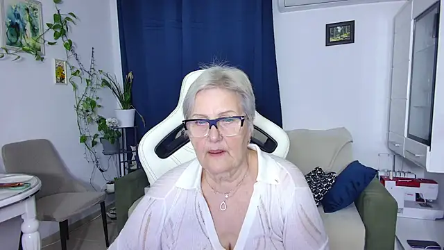 Selenna57 online show from 04/15/26, 05:31