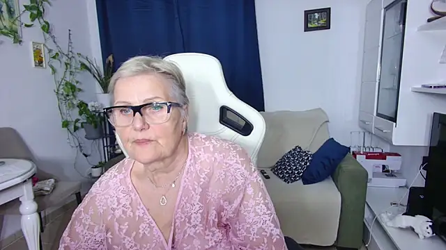 Selenna57 online show from 04/16/26, 05:03