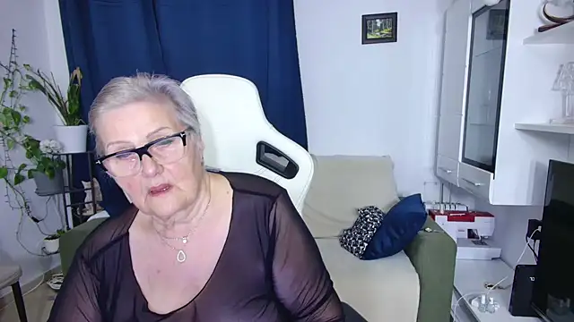 Selenna57 online show from 04/18/26, 05:17