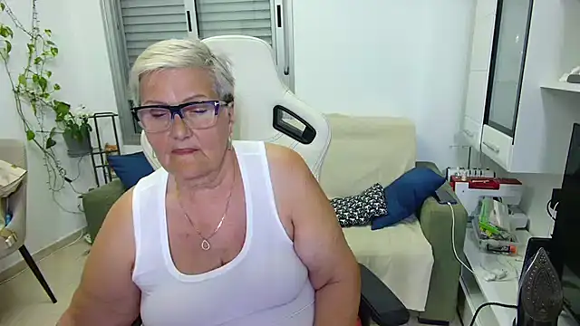 Selenna57 online show from 05/14/26, 05:42