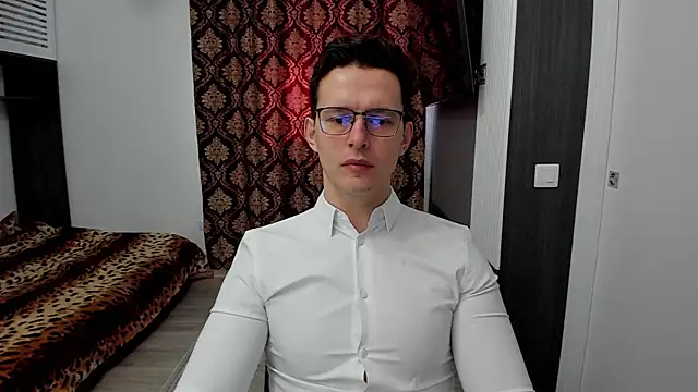 Snapshot of sexxymuscles4u chatting on 03/10/25, 08:59 sexxymuscles4u online show from 03/10/25, 08:59