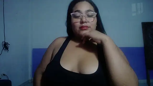 Snapshot of sirena_15 chatting on 07/08/26, 05:23 sirena 15 online show from 07/08/26, 05:23