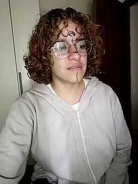 EmmaMelissa0521 online show from 02/01/25, 10:55