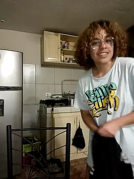 EmmaMelissa0521 online show from 02/04/25, 06:25