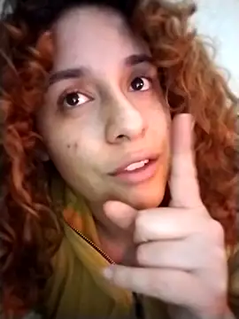 EmmaMelissa0521 online show from 12/14/25, 07:58