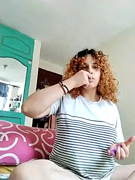 EmmaMelissa0521 online show from 12/19/25, 06:15