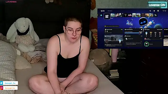 GamerGirl Eve online show from 03/06/25, 06:59