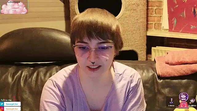 GamerGirl Eve online show from 10/15/25, 06:08