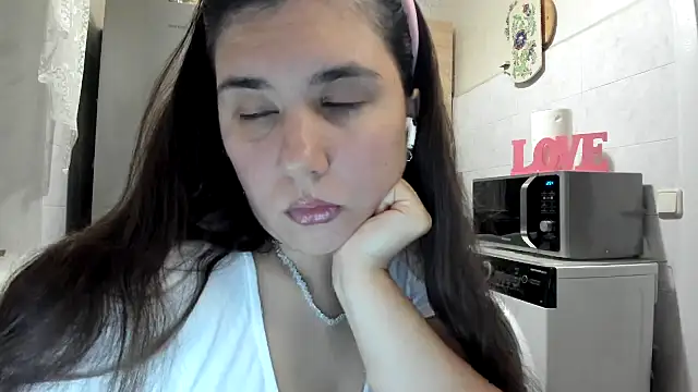 MiaMarrone online show from 11/13/25, 12:53