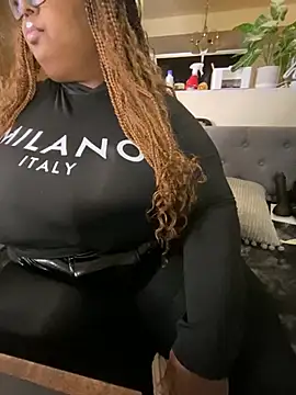 Snapshot of EbonyGoddessKira chatting on 02/20/25, 08:36 EbonyGoddessKira online show from 02/20/25, 08:36