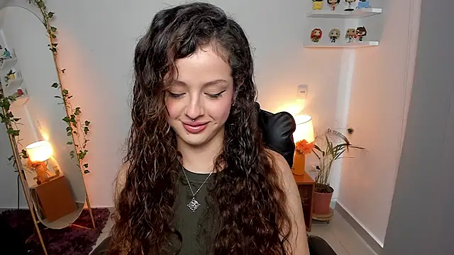 Snapshot of Cassandra_Caiin chatting on 07/21/26, 10:01 Cassandra Caiin online show from 07/21/26, 10:01