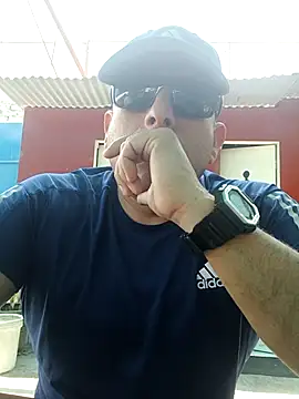 chicoguapo8 online show from 10/04/25, 05:11