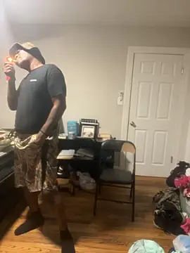 Snapshot of Makeyoucumallover chatting on 09/28/25, 01:44 Makeyoucumallover online show from 09/28/25, 01:44