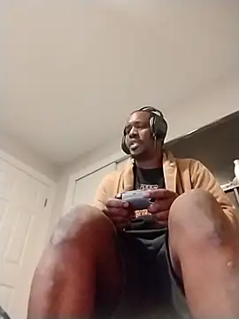 Makeyoucumallover online show from 12/05/25, 03:15