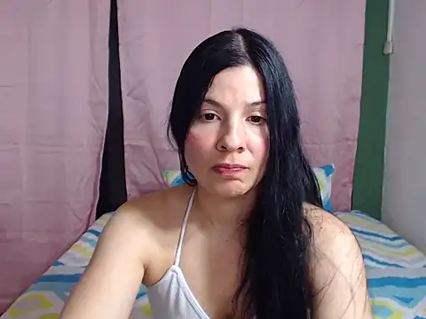 Estefani 32 online show from 03/18/25, 05:42