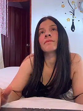 Estefani 32 online show from 03/17/26, 04:43