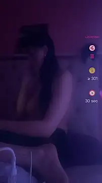 Flossy Vettie online show from 10/25/25, 12:40