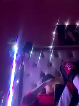 Flossy Vettie online show from 12/18/25, 02:56