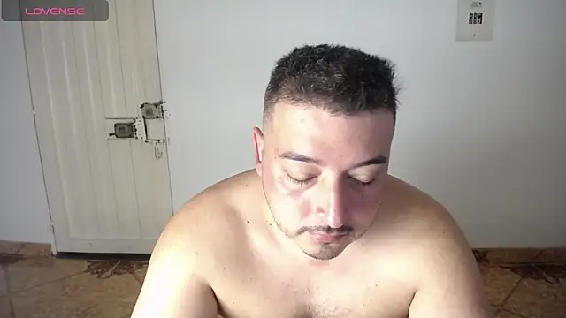 Snapshot of antonycruz chatting on 06/08/26, 03:34 antonycruz online show from 06/08/26, 03:34