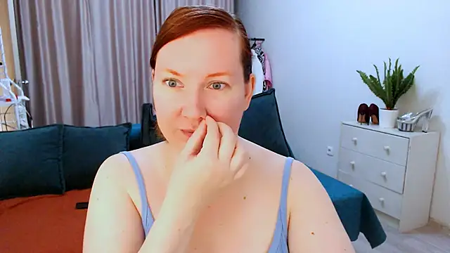 GoddessLara online show from 09/10/25, 02:11