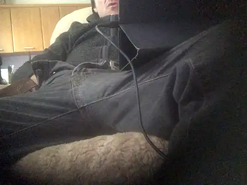 Snapshot of translove chatting on 02/07/25, 02:04 translove online show from 02/07/25, 02:04