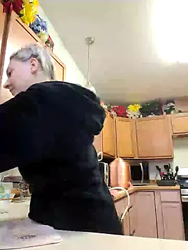 ScarletCallings420 online show from 12/12/24, 08:21