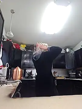 ScarletCallings420 online show from 12/20/24, 09:28