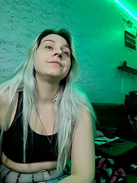 Snapshot of ScarletCallings420 chatting on 03/29/26, 12:27 ScarletCallings420 online show from 03/29/26, 12:27