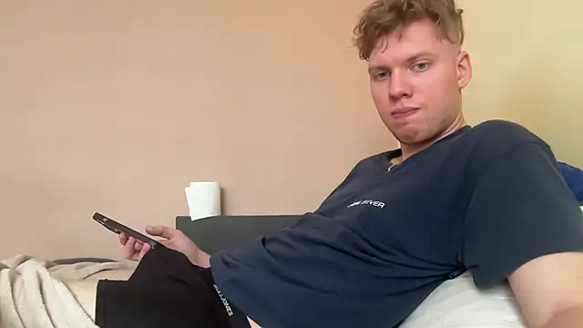 sexybooii6968 online show from 10/07/25, 12:57