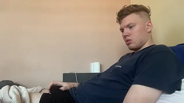 sexybooii6968 online show from 10/08/25, 08:45