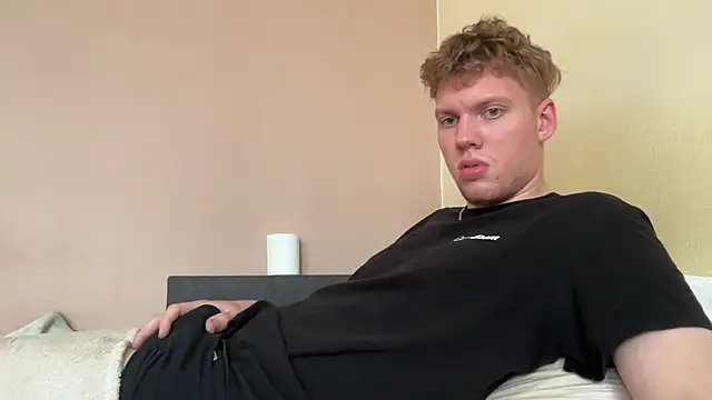 sexybooii6968 online show from 10/21/25, 12:50